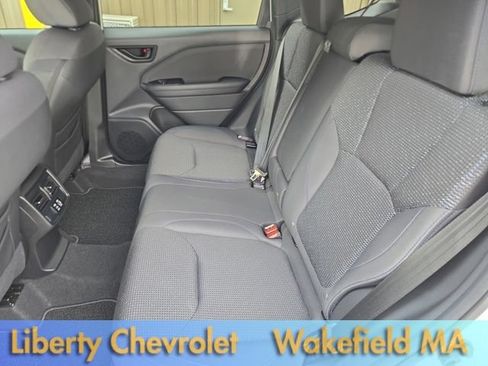 Used 2025 Subaru Forester Premium AWD/4WD image 11