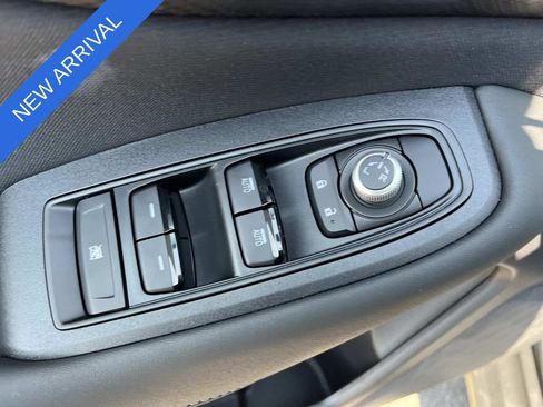 Used 2025 Subaru Outback Premium AWD/4WD image 21