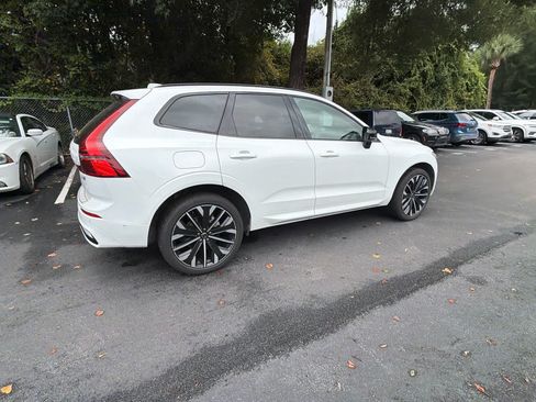Used 2026 Volvo XC60 B5 Ultra AWD/4WD image 17