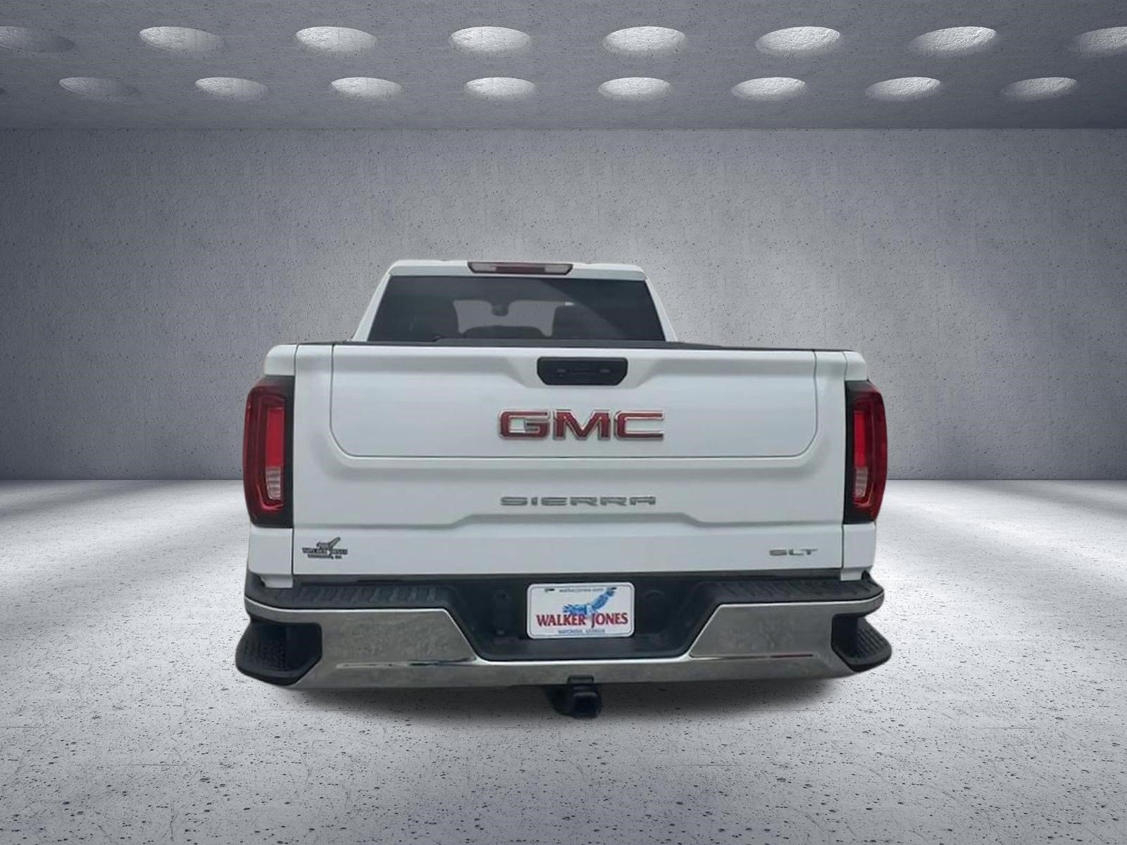 Used 2025 GMC Sierra 1500 SLT AWD/4WD image 4