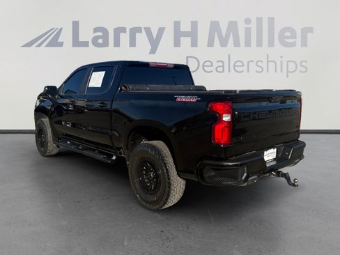 Used 2021 Chevrolet Silverado 1500 LT Trail Boss w/ LPO, Dark Essentials Package AWD/4WD image 3