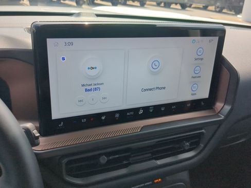 Used 2025 Ford Bronco Sport Outer Banks AWD/4WD image 16