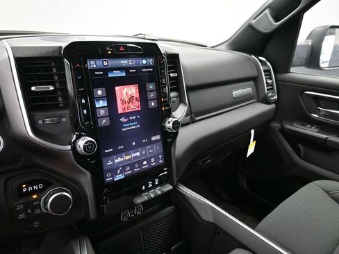 New 2026 RAM 1500 Big Horn AWD/4WD image 17