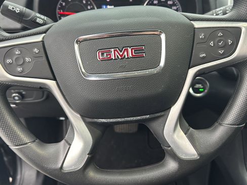 Used 2024 GMC Terrain SLE w/ Driver Convenience Package image 15