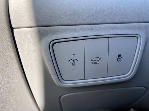 Used 2022 Hyundai Tucson Limited image 25