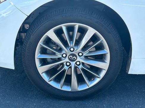 Used 2017 INFINITI Q50 3.0t Premium RWD image 12