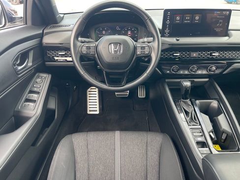 Used 2023 Honda Accord Sport image 2