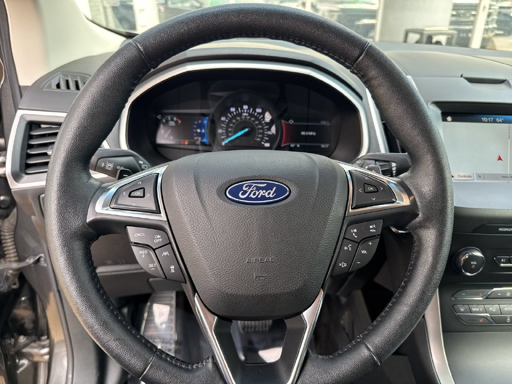 Used 2019 Ford Edge SEL w/ Equipment Group 201A AWD/4WD image 16