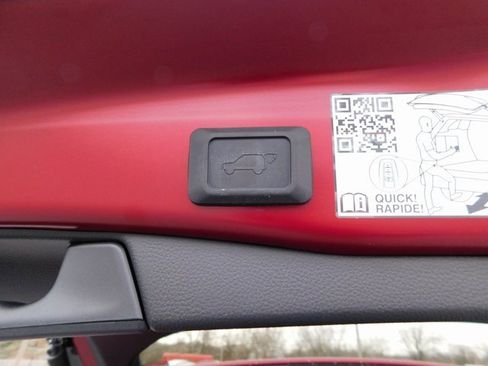 Used 2025 Toyota RAV4 Limited image 24