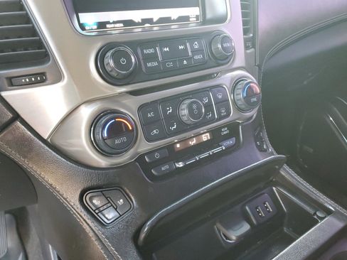 Used 2018 GMC Yukon Denali image 19