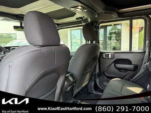 Used 2022 Jeep Wrangler Unlimited Sport AWD/4WD image 18