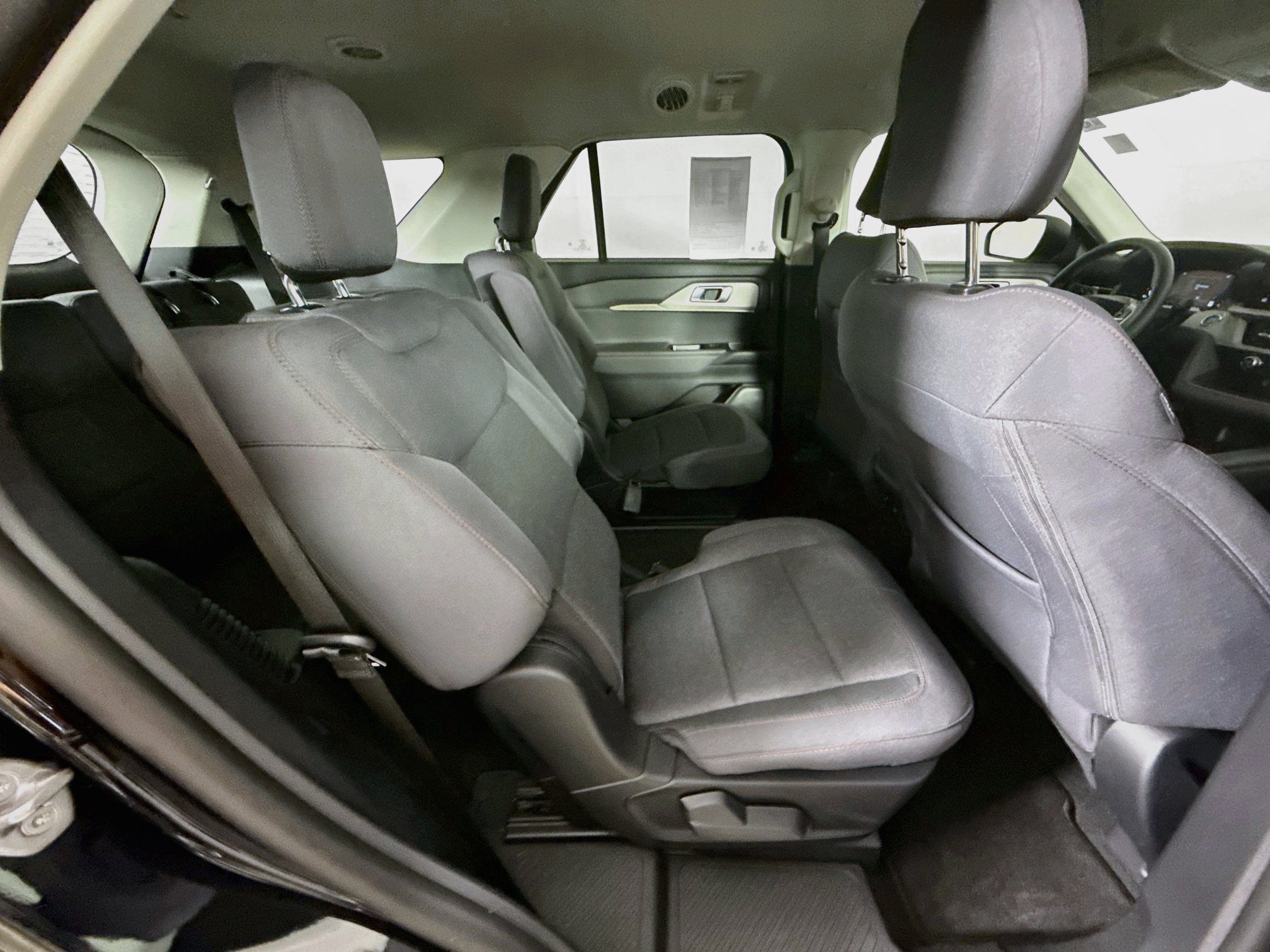 Used 2026 Ford Explorer Active RWD image 34