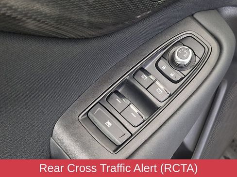 Used 2025 Subaru Outback Premium AWD/4WD image 13