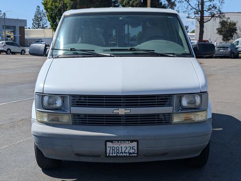 Used 2005 Chevrolet Astro w/ Convenience Package RWD image 2