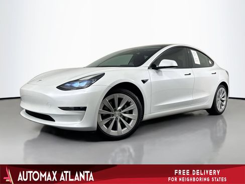 Used 2022 Tesla Model 3 Standard Range image 1