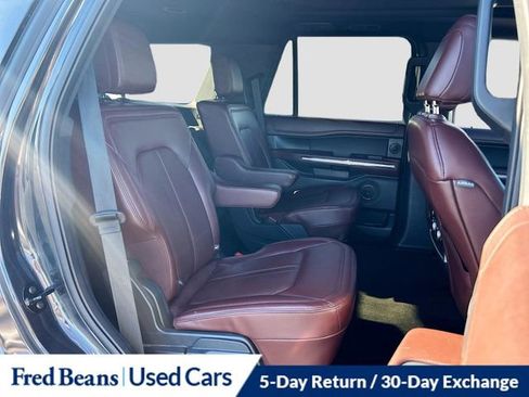Used 2022 Ford Expedition Limited image 32