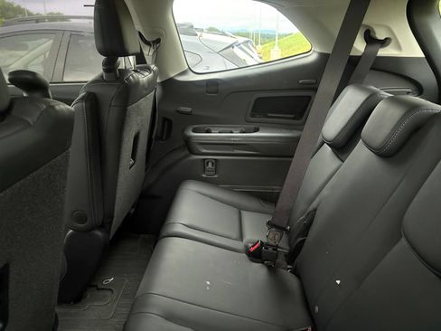 Used 2023 Subaru Ascent Limited AWD/4WD image 7
