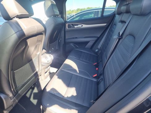 Used 2024 Alfa Romeo Stelvio Veloce image 8