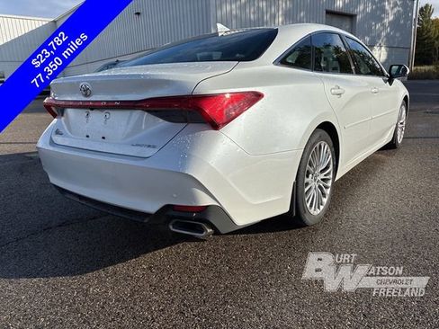 Used 2019 Toyota Avalon Limited image 6