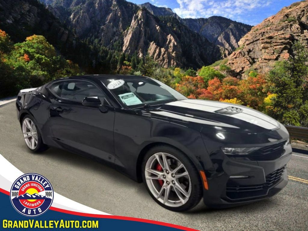 Used 2021 Chevrolet Camaro SS RWD image 1