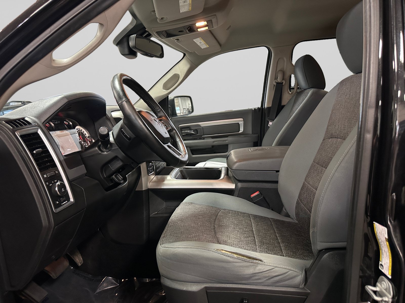 Used 2017 RAM 1500 Big Horn AWD/4WD image 14