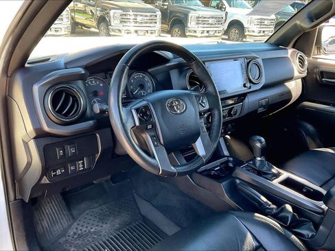 Used 2023 Toyota Tacoma TRD Off-Road image 17