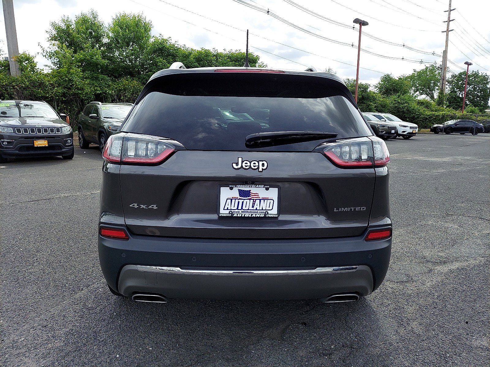 Used 2019 Jeep Cherokee Limited AWD/4WD image 5
