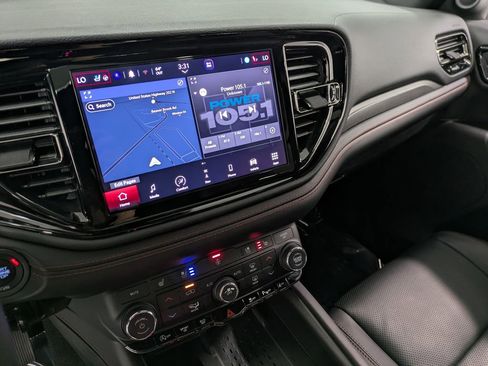 Used 2025 Dodge Durango GT AWD/4WD image 11