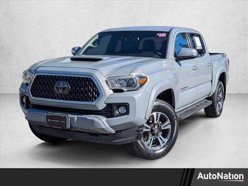 Used 2018 Toyota Tacoma TRD Sport image 1