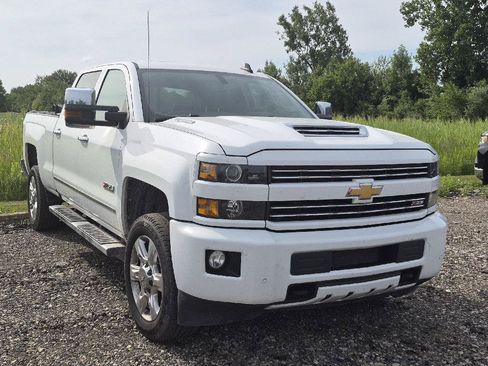 Used 2017 Chevrolet Silverado 2500 LTZ w/ Duramax Plus Package AWD/4WD image 2