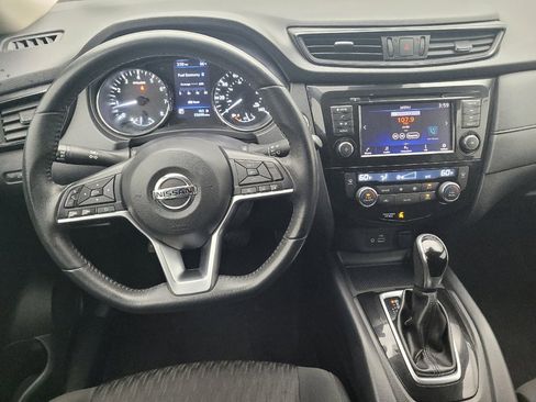 Used 2019 Nissan Rogue SV FWD image 22