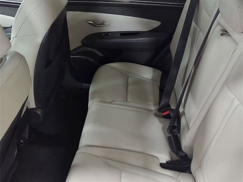 Used 2024 Hyundai Tucson Limited image 25