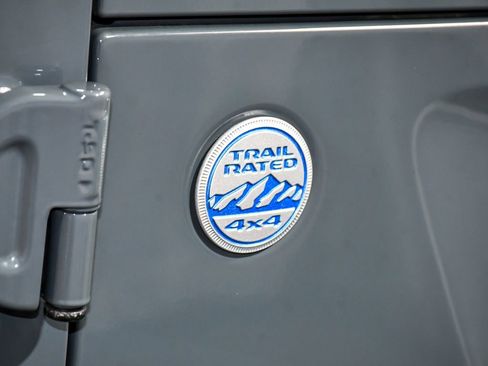 Used 2024 Jeep Wrangler Unlimited Sahara AWD/4WD image 76
