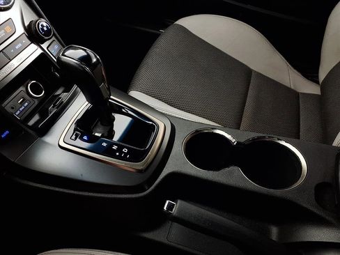 Used 2015 Hyundai Genesis 3.8 image 9