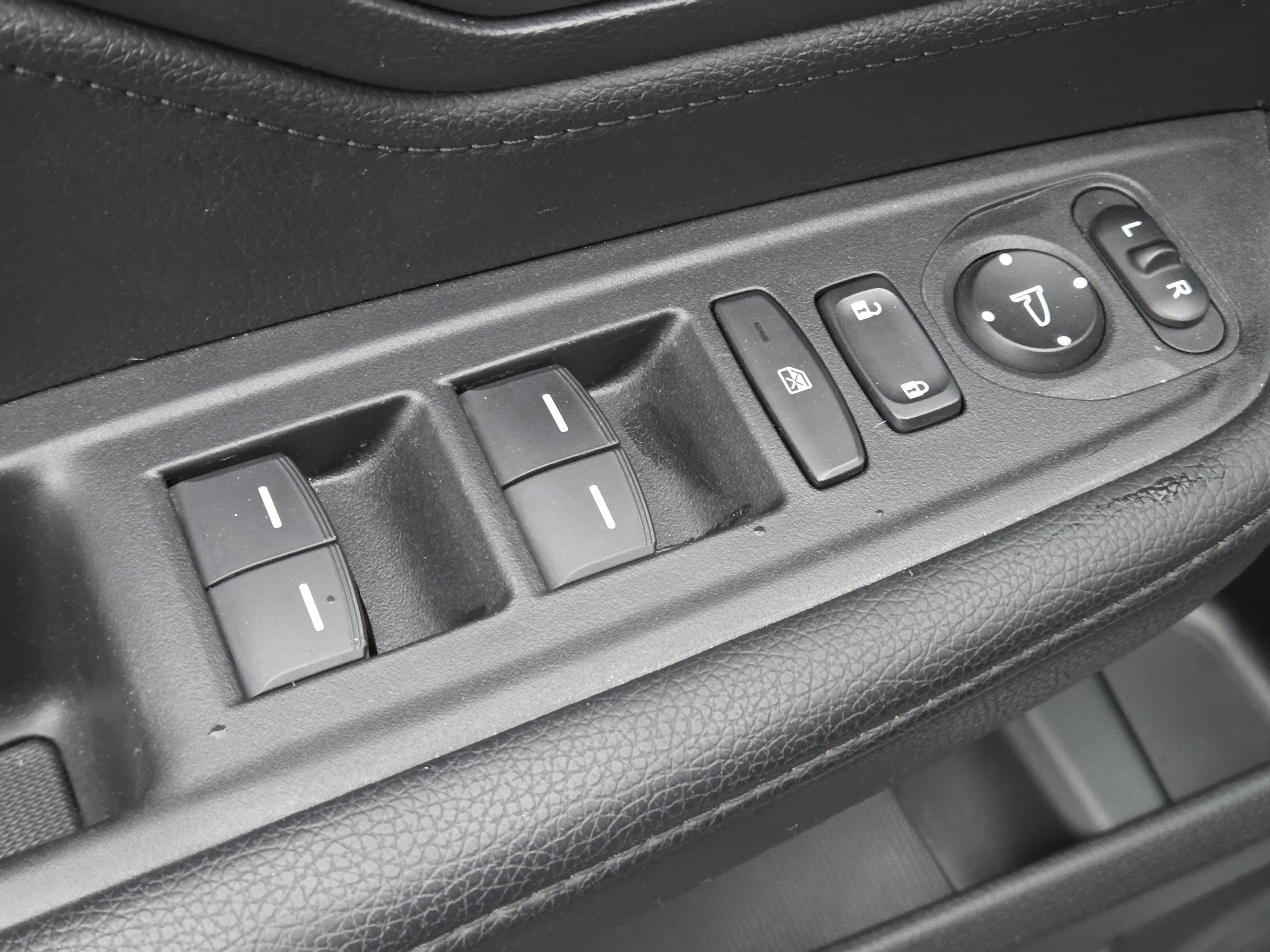 Used 2025 Honda Odyssey Sport-L image 34