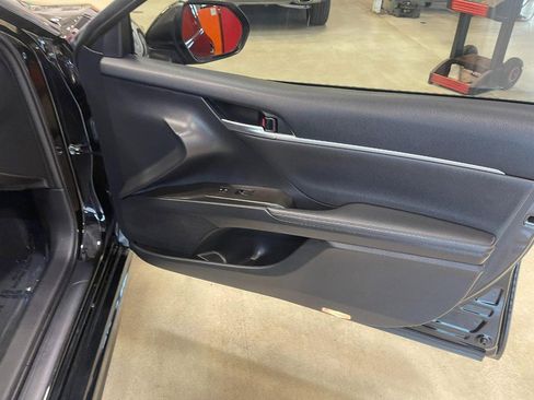 Used 2023 Toyota Camry XSE image 12