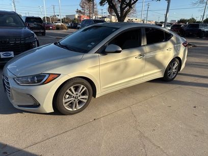 Used 2017 Hyundai Elantra SE w/ SE A/T Tech Package 03