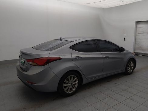 Used 2016 Hyundai Elantra SE w/ Option Group 02 FWD image 10