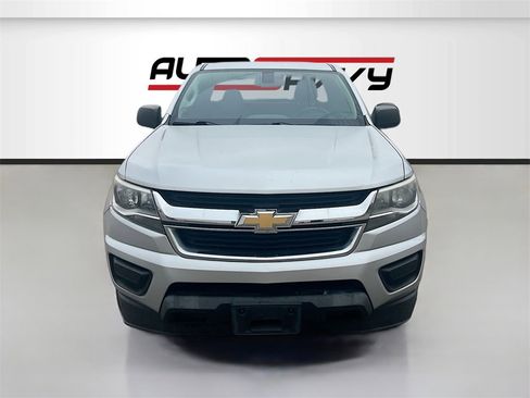 Used 2018 Chevrolet Colorado W/T image 2