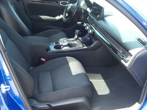 Used 2022 Honda Civic EX image 18