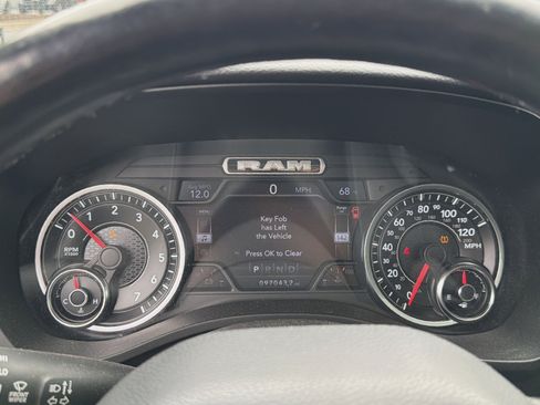 Used 2019 RAM 1500 Big Horn AWD/4WD image 19