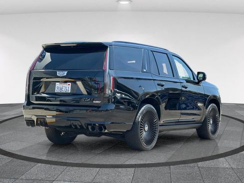 Used 2023 Cadillac Escalade V w/ Heavy-Duty Trailer Package AWD/4WD image 5