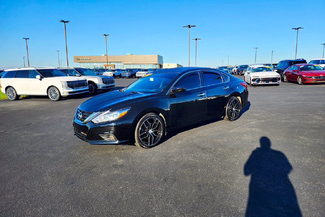 Used 2018 Nissan Altima 2.5 SR FWD image 3