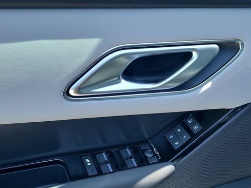 New 2026 Land Rover Range Rover Velar S AWD/4WD image 25