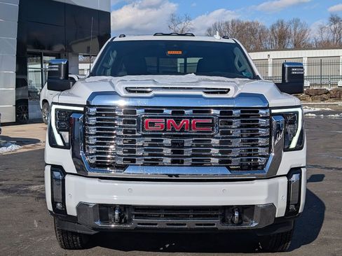 New 2026 GMC Sierra 3500 Denali w/ Technology Package image 2