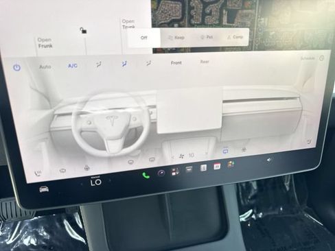 Used 2024 Tesla Model Y Long Range AWD/4WD image 19