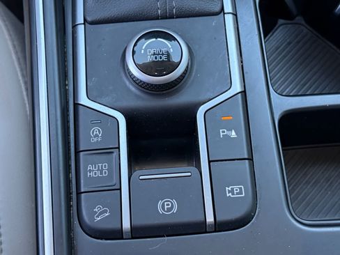 Used 2025 Kia Sorento S w/ Panoramic Sunroof Package FWD image 23
