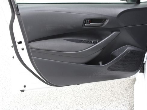 Certified 2025 Toyota Corolla LE FWD image 12