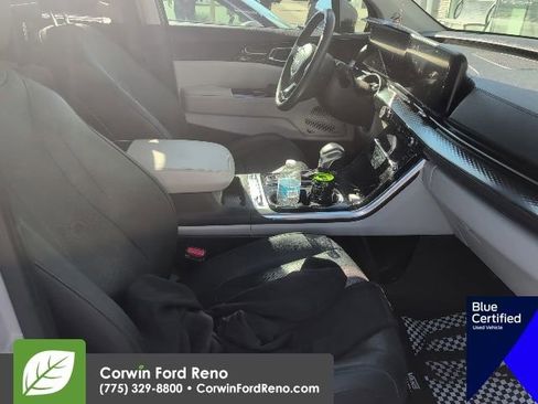 Used 2024 Kia Carnival SX Prestige image 11