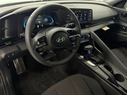 Certified 2026 Hyundai Elantra Sport image 11